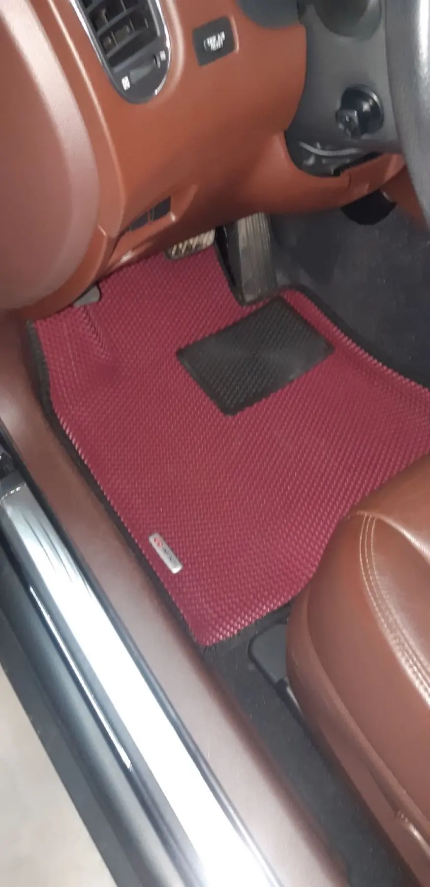 Бордовый ЕВА-коврик в Infiniti QX50 2015