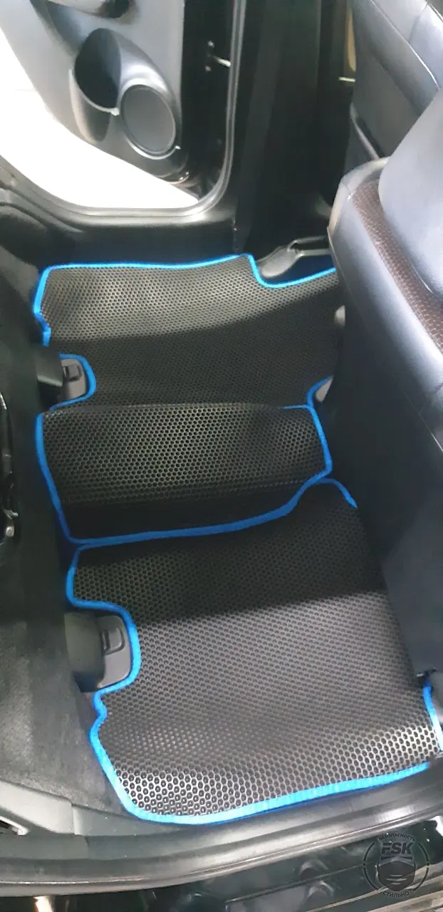 Honda Fit Shuttle Hybrid 2012: чёрные ЕВА-коврики, фото 3