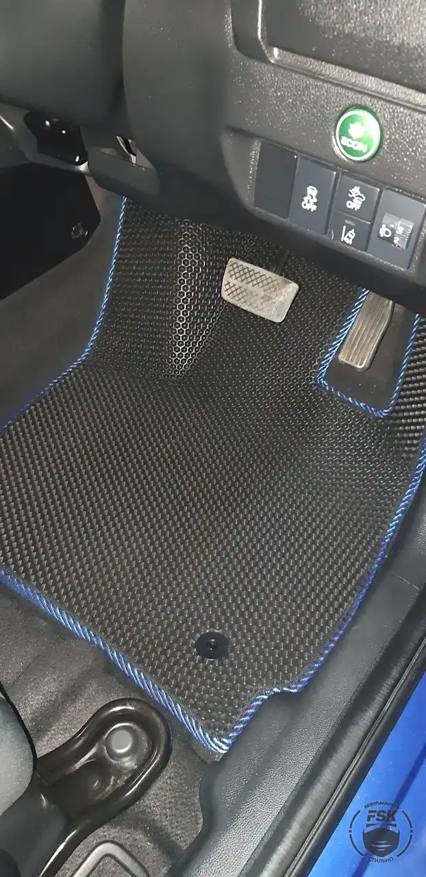 Honda Fit 2019: чёрные ЕВА-коврики, фото 1