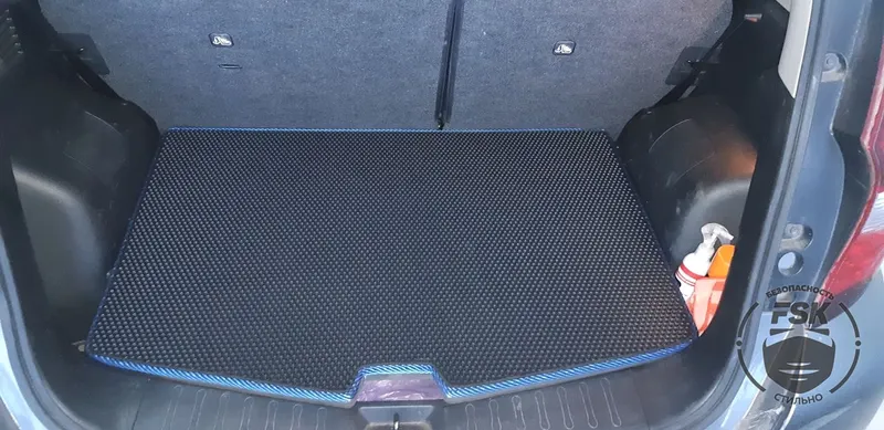Nissan Note e-Power 2018: чёрные ЕВА-коврики, фото 4