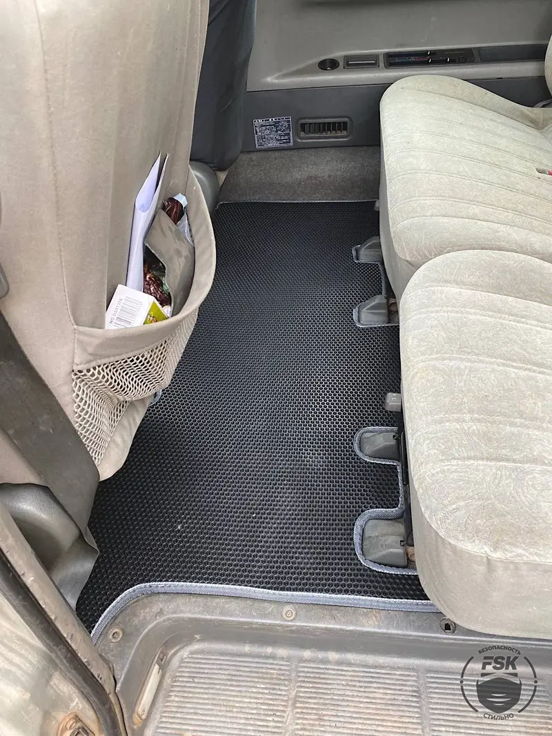Toyota TownAce 2000: чёрные ЕВА-коврики, фото 3