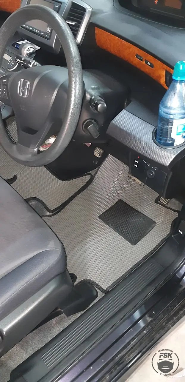 Honda Freed 2009: серые ЕВА-коврики, фото 1