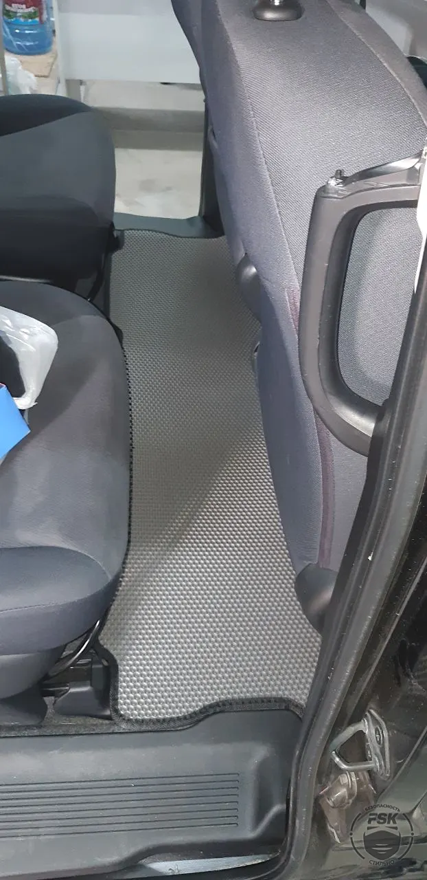Honda Freed 2009: серые ЕВА-коврики, фото 6